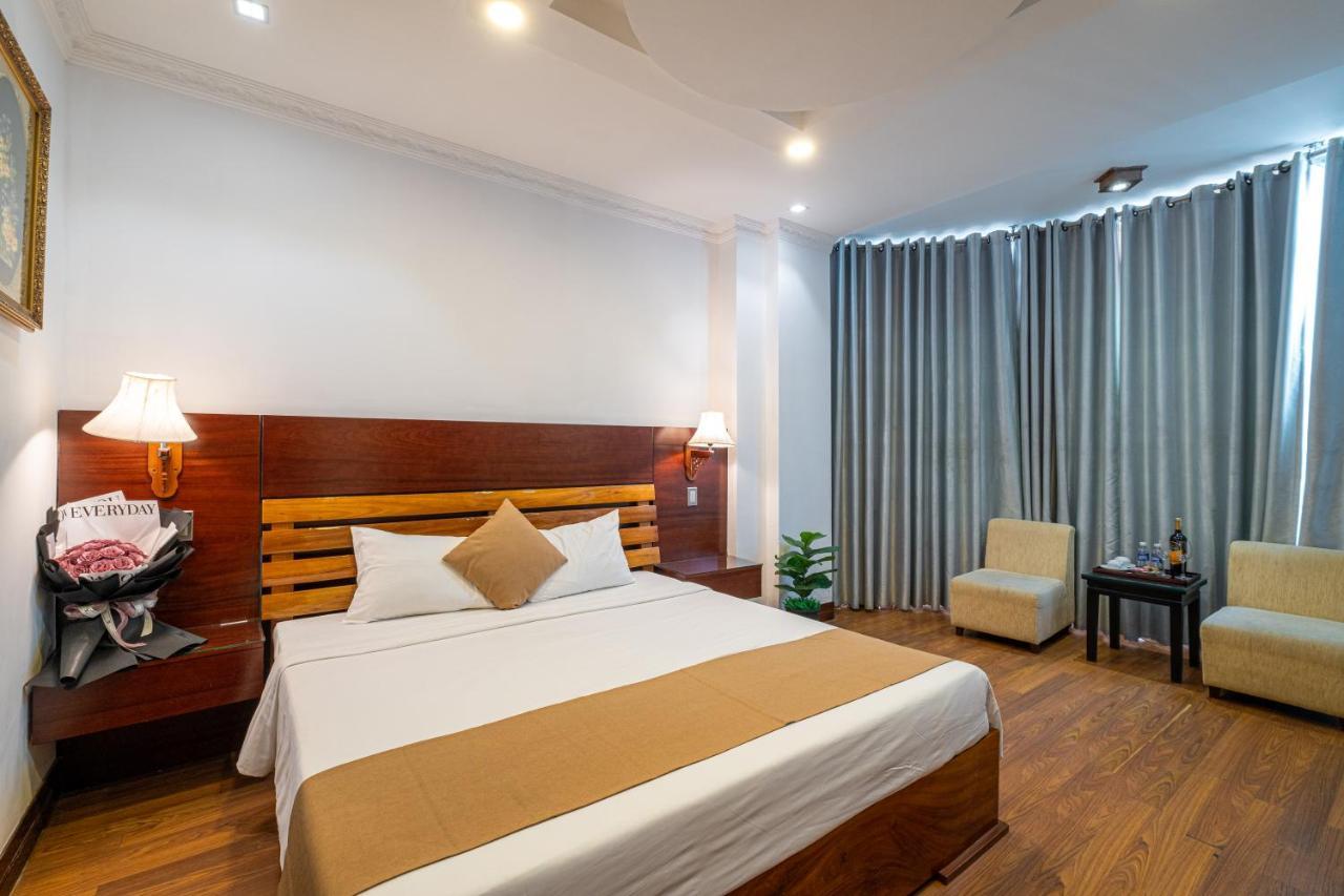 Adina 3 Star Hotel Da Nang Exteriör bild