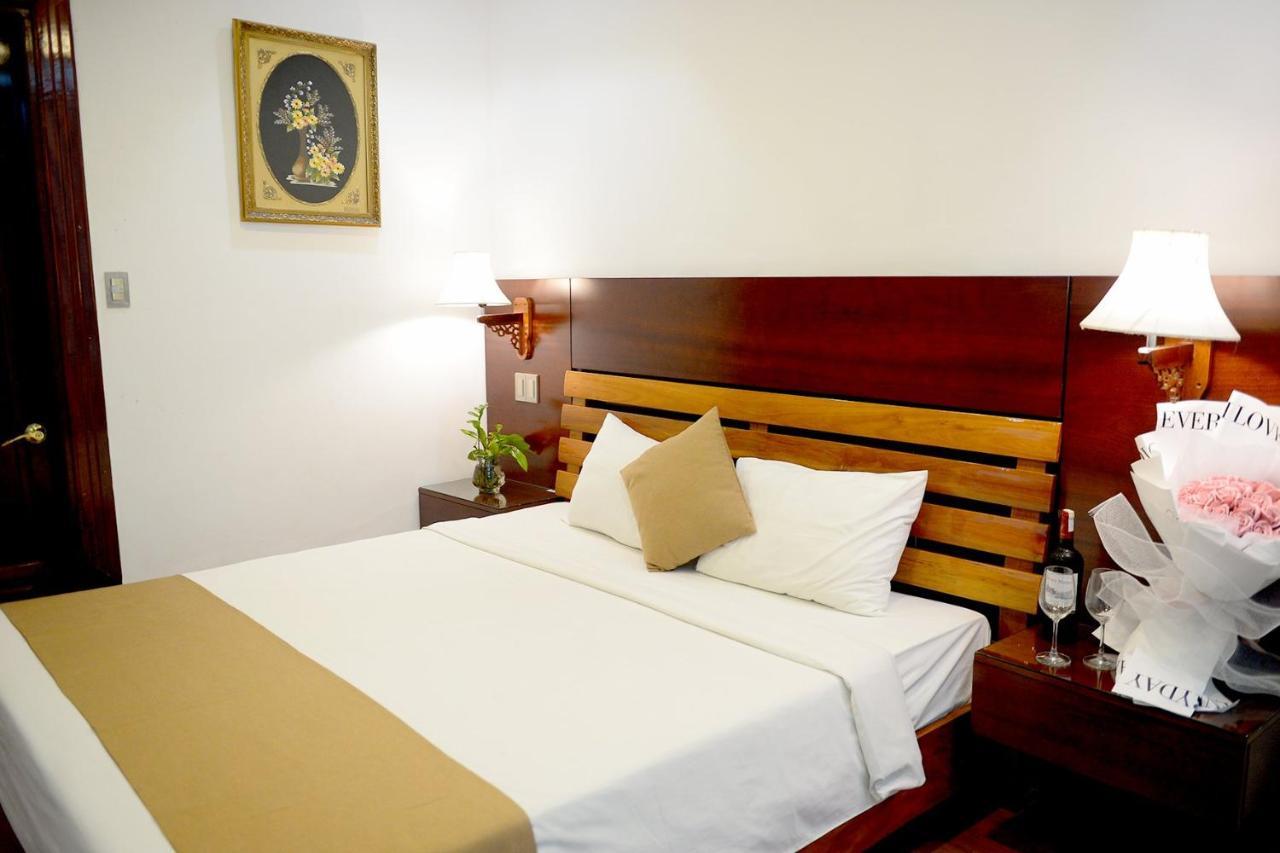 Adina 3 Star Hotel Da Nang Exteriör bild