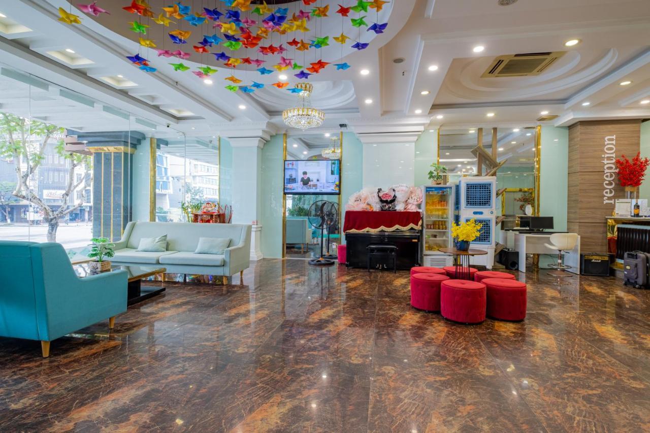 Adina 3 Star Hotel Da Nang Exteriör bild