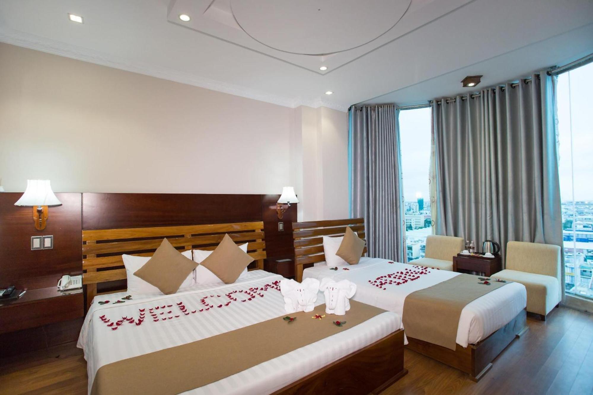 Adina 3 Star Hotel Da Nang Exteriör bild