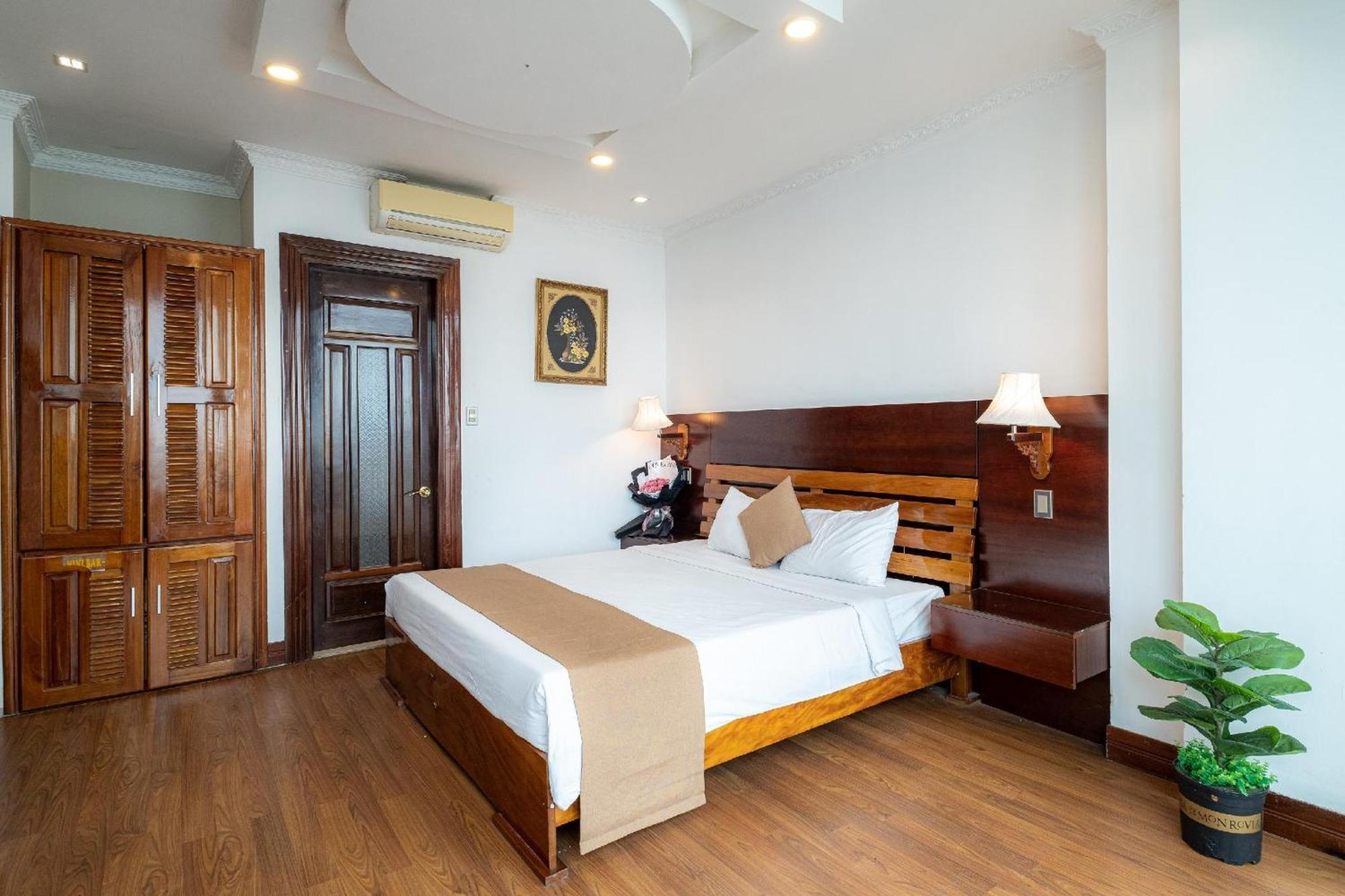 Adina 3 Star Hotel Da Nang Exteriör bild