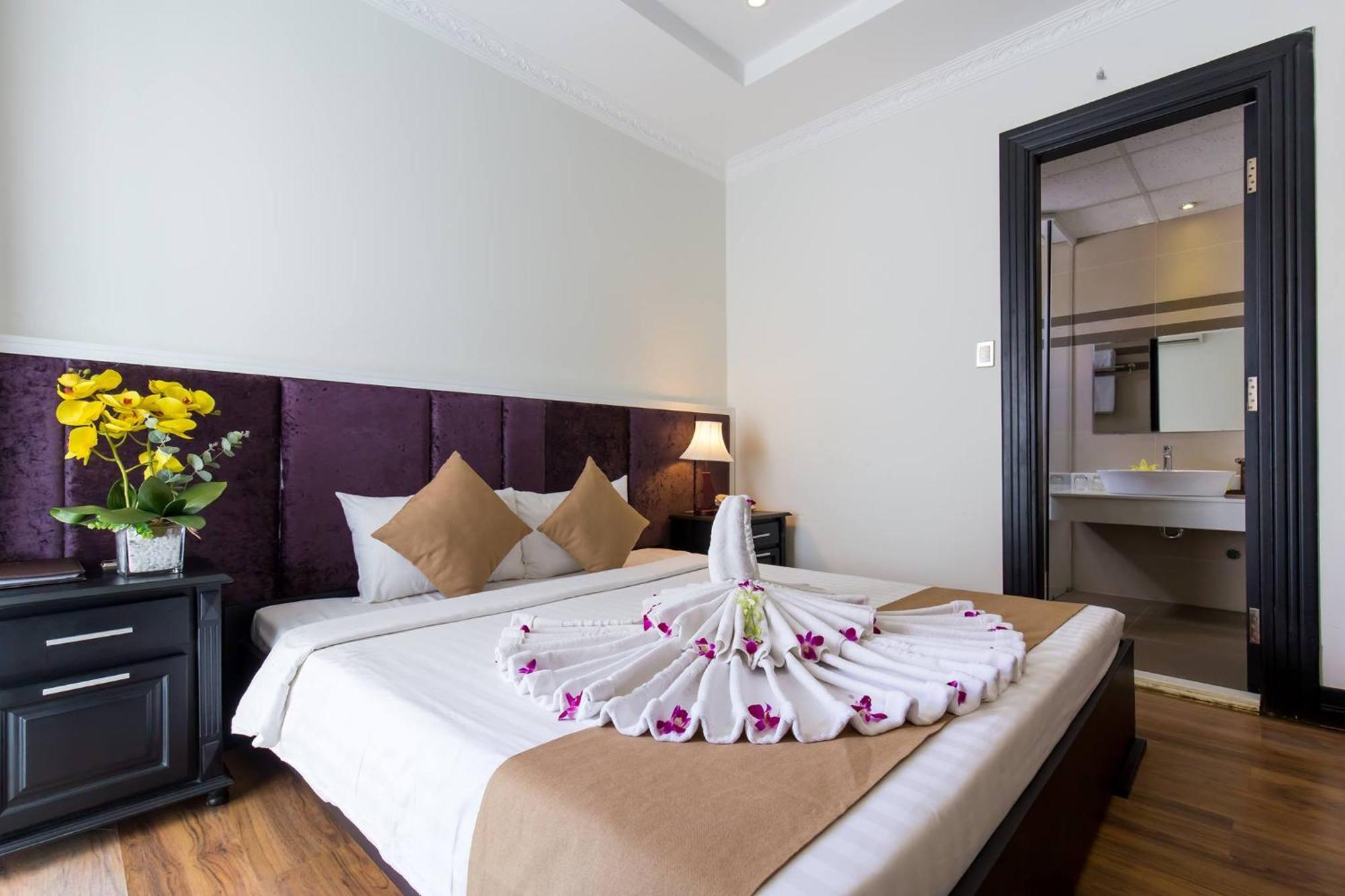 Adina 3 Star Hotel Da Nang Exteriör bild